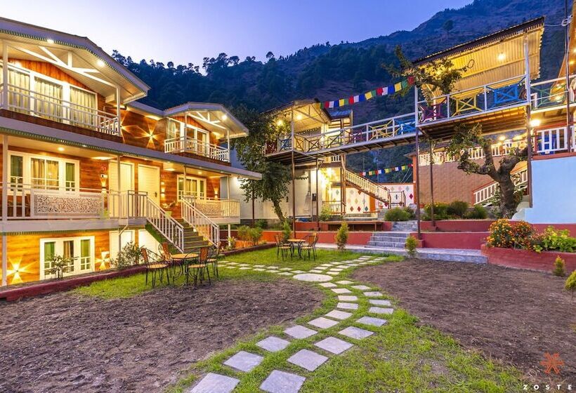 هاستل Zostel Plus Kareri