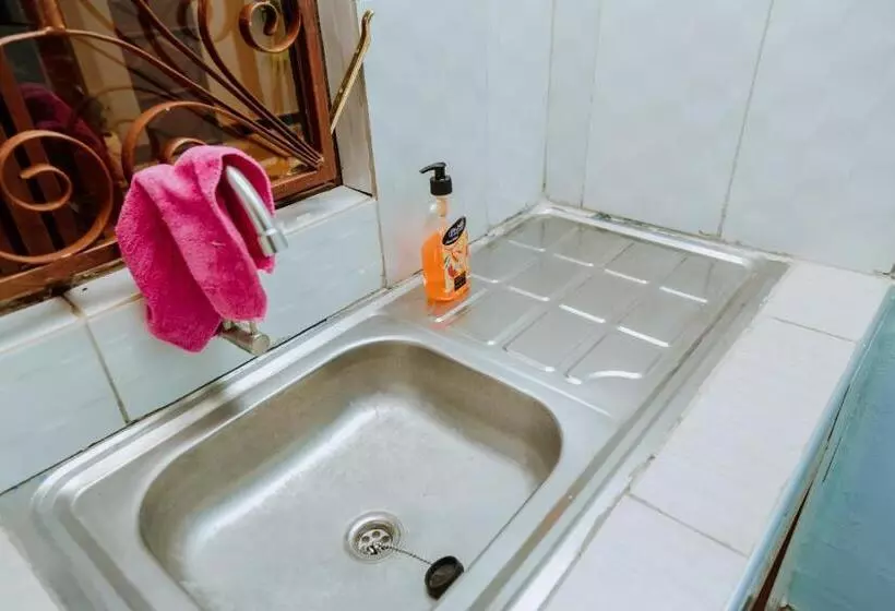 تختخواب و صبحانه Kisanga Homestay