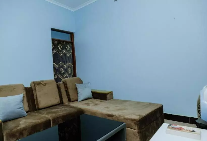 تختخواب و صبحانه Kisanga Homestay