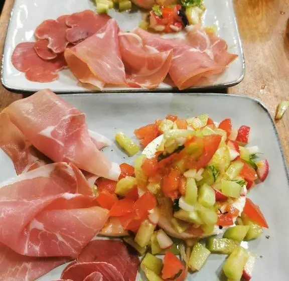 Aamiaismajoitus (B&B) La Grange De Cablanc