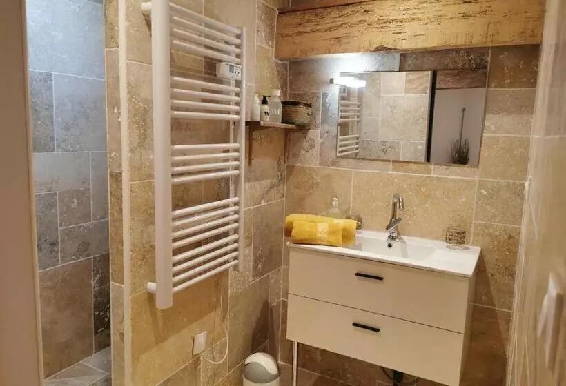 Aamiaismajoitus (B&B) La Grange De Cablanc