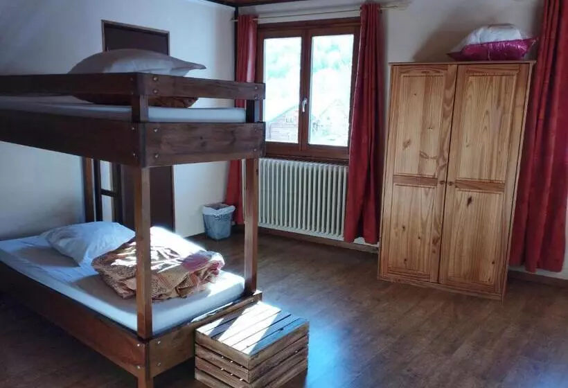 ベッドアンドブレックファースト Les Arolles   Gîte D étape Et De Séjour