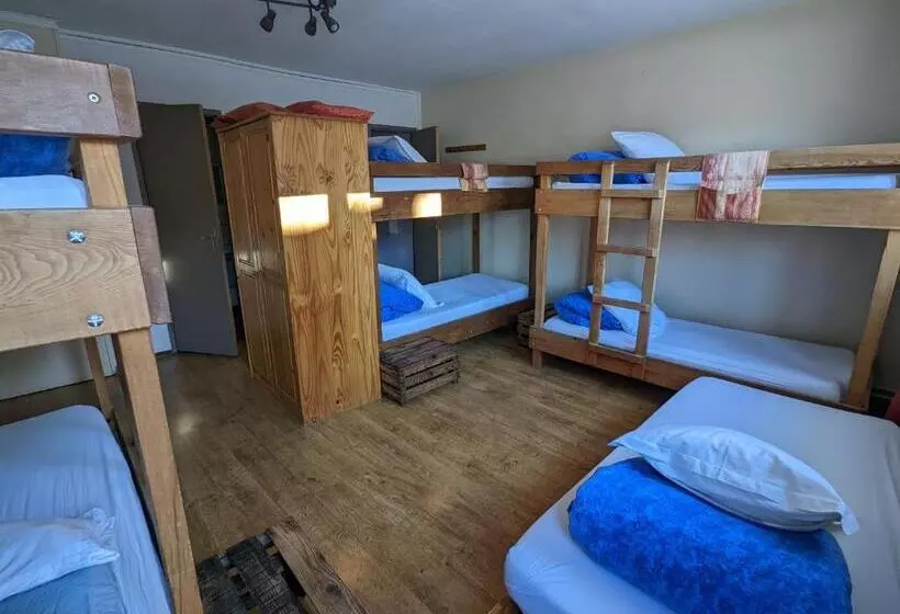 ベッドアンドブレックファースト Les Arolles   Gîte D étape Et De Séjour