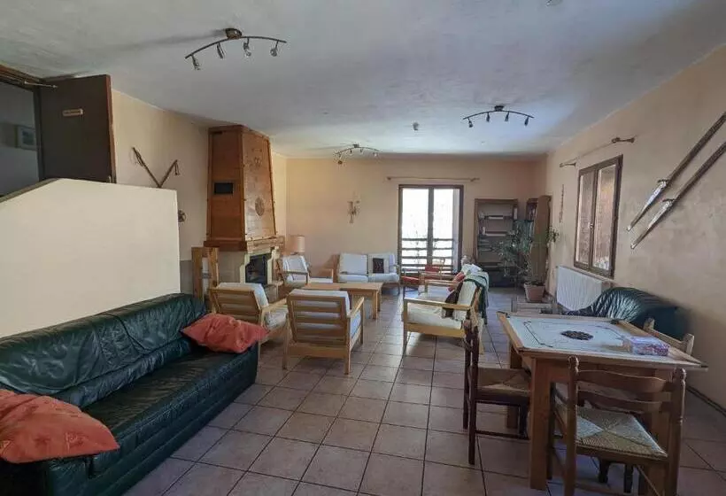 ベッドアンドブレックファースト Les Arolles   Gîte D étape Et De Séjour