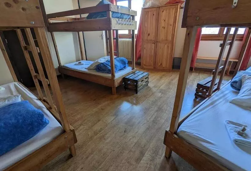 ベッドアンドブレックファースト Les Arolles   Gîte D étape Et De Séjour
