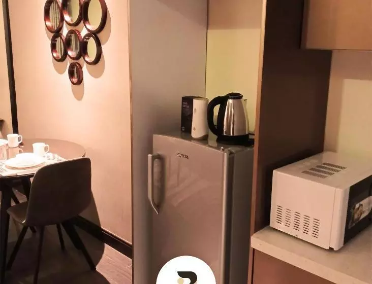 Fully Furnished Studio Near Moa