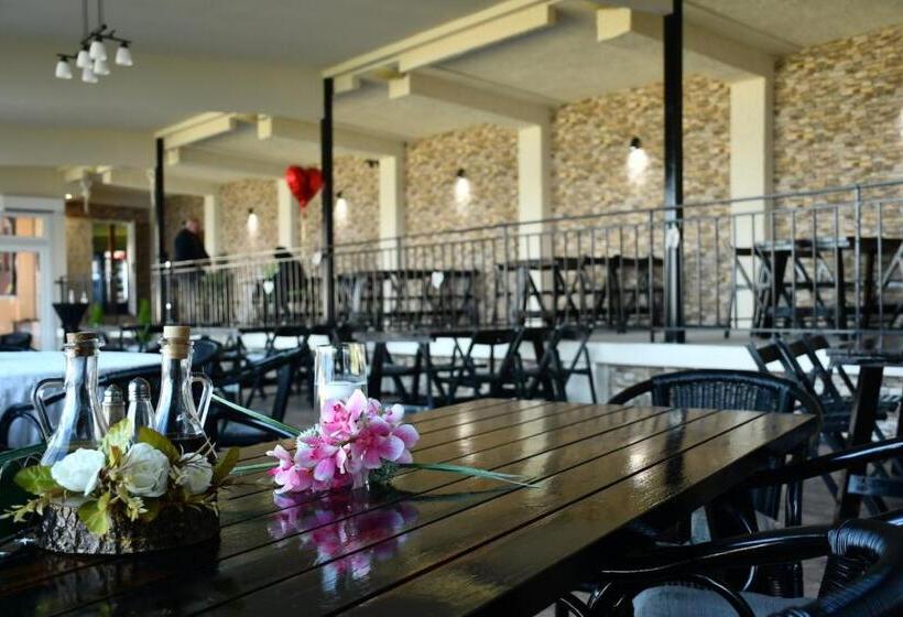 בית מלון כפרי хотел тримата мускетари