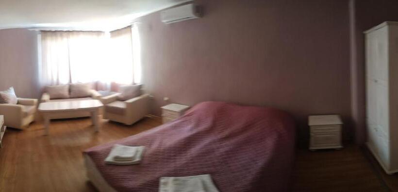 בית מלון כפרי хотел тримата мускетари