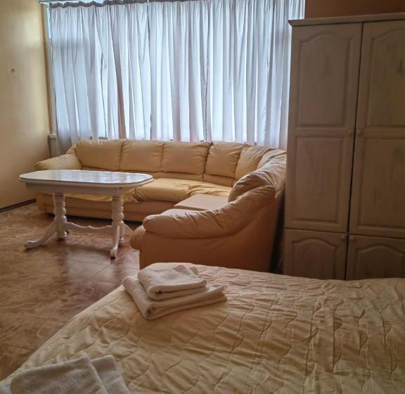 בית מלון כפרי хотел тримата мускетари