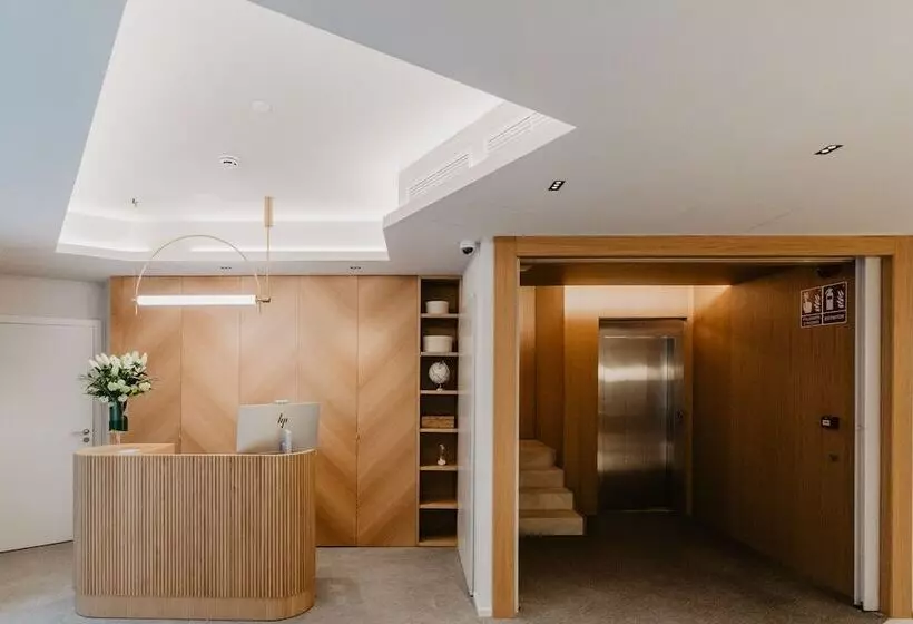 هتل Petit Luxe
