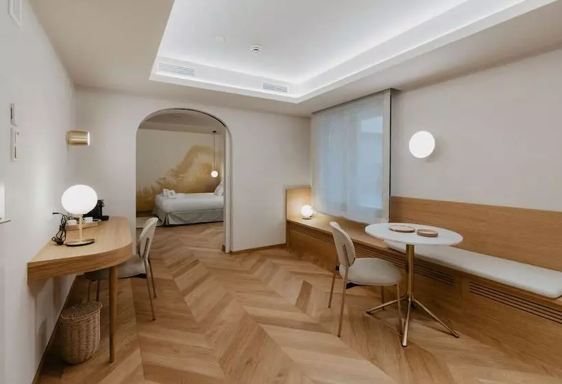هتل Petit Luxe