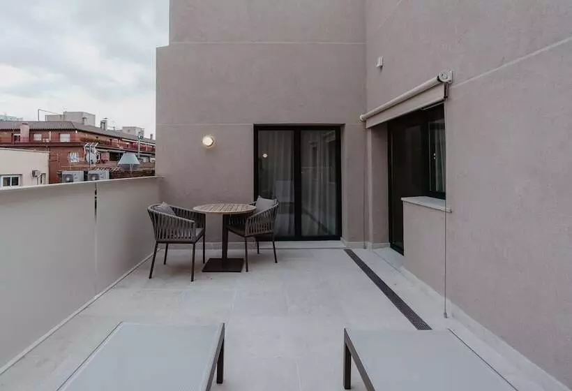 هتل Petit Luxe