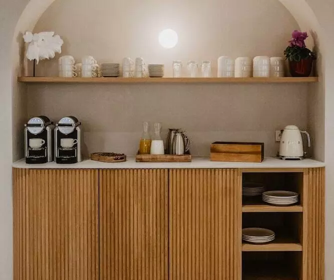 هتل Petit Luxe