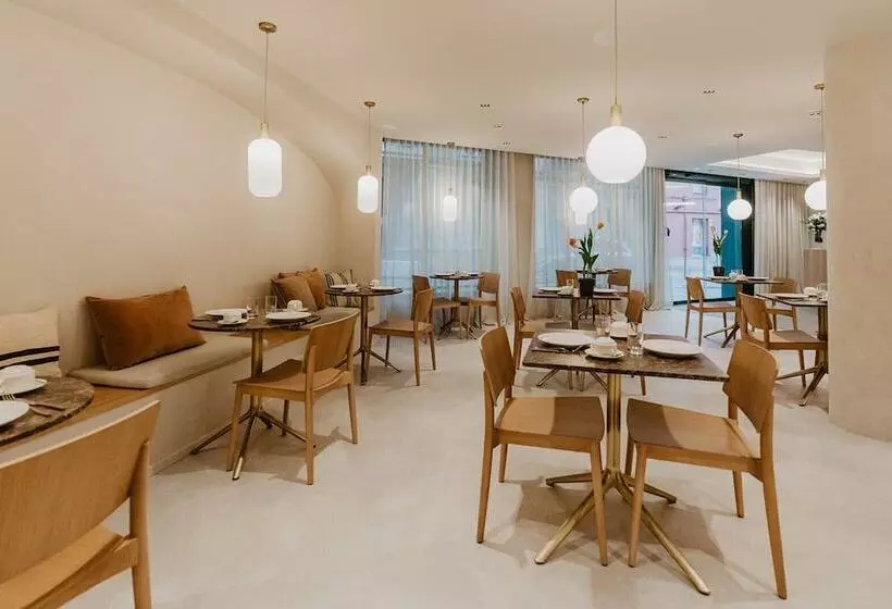 هتل Petit Luxe