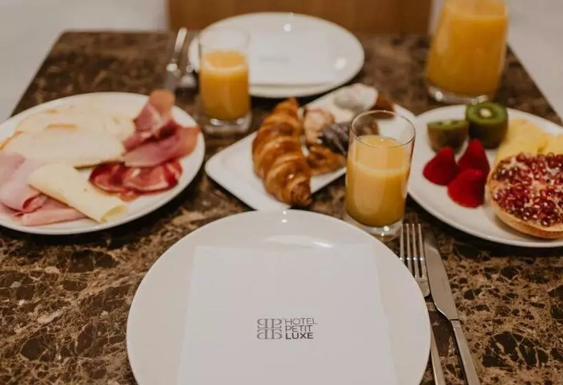 هتل Petit Luxe