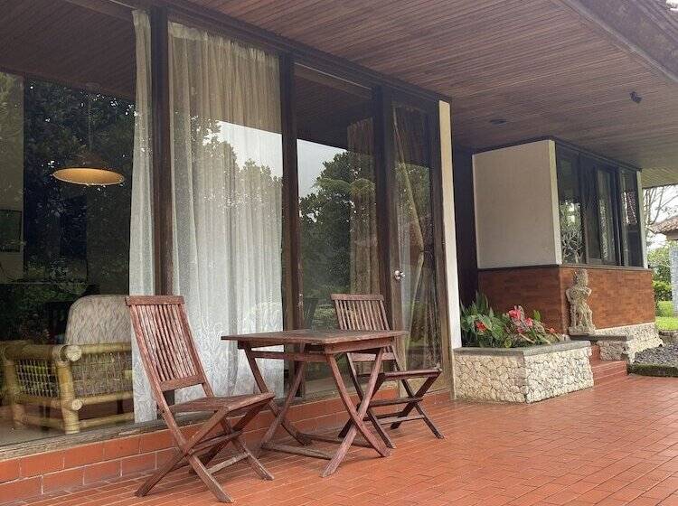 בית מלון כפרי Buyan Resort