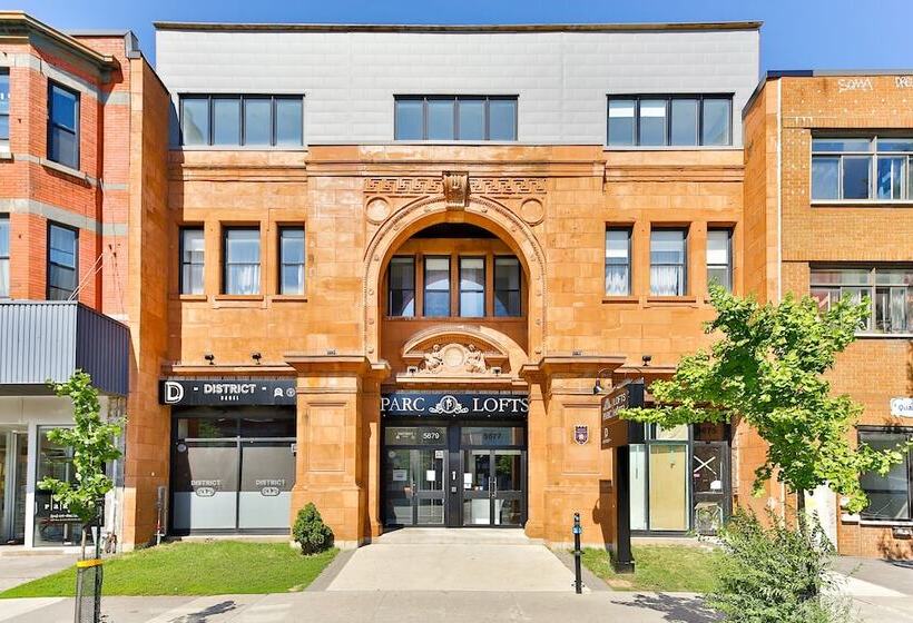 هتل کپسول Parc Avenue Hostel