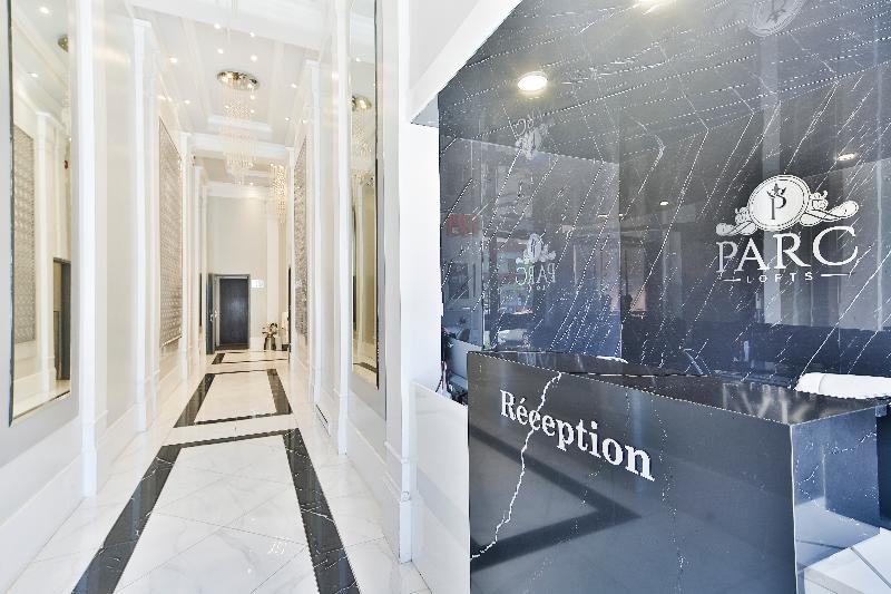 هتل کپسول Parc Avenue Hostel