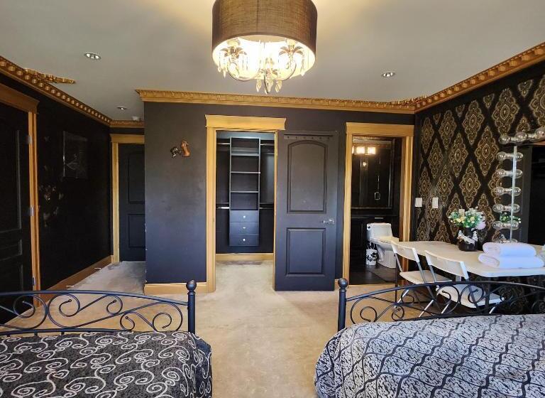 هتل Empress Palace