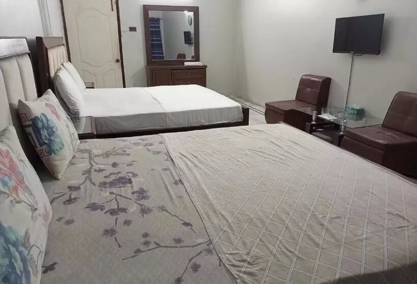 هتل Karachi Guest House & Couple