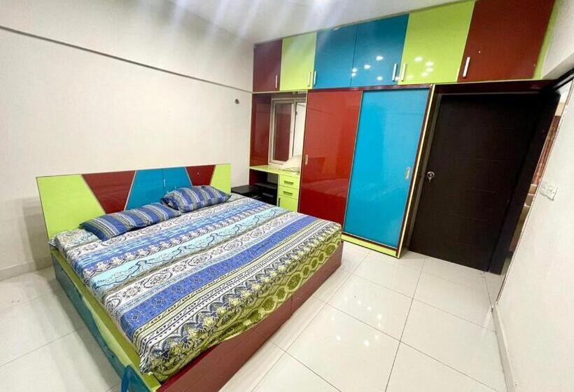 هتل Karachi Guest House & Couple