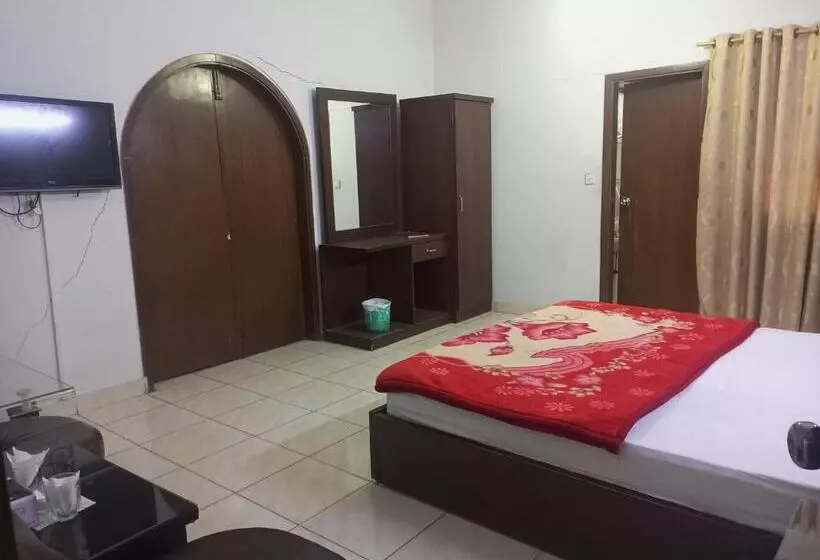 هتل Karachi Guest House & Couple