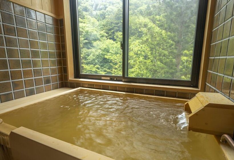 فندق Shionoyu Onsen Rengetsu