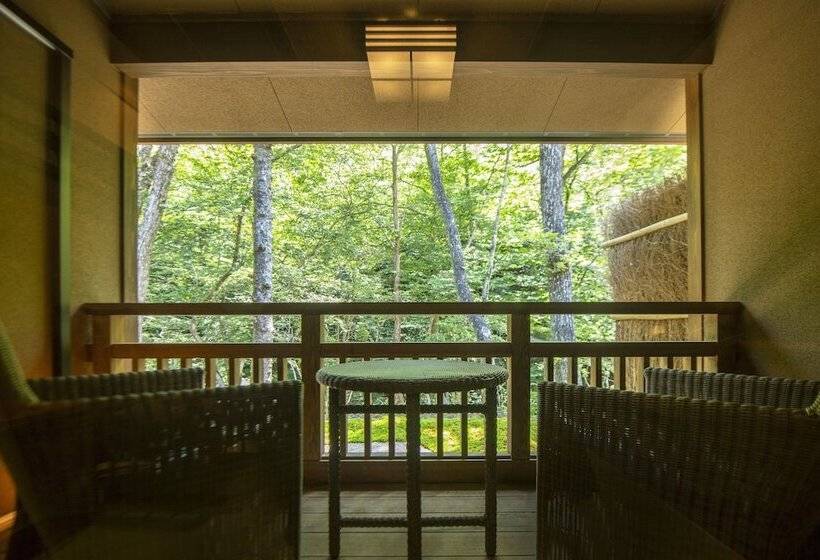 فندق Shionoyu Onsen Rengetsu