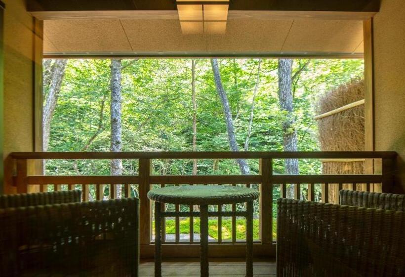 فندق Shionoyu Onsen Rengetsu