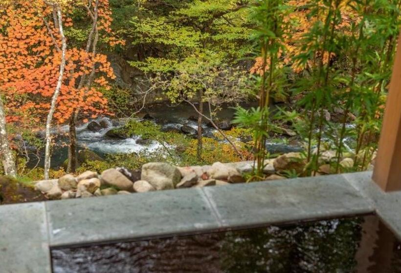 فندق Shionoyu Onsen Rengetsu