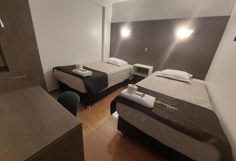 ホテル San Francisco   Moquegua