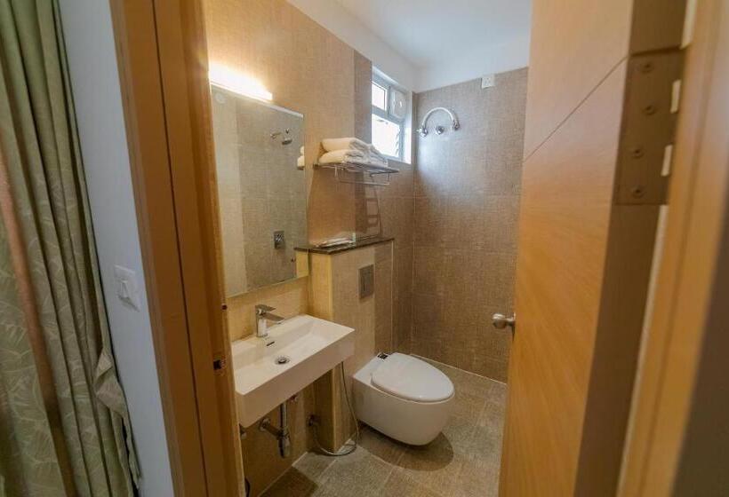 Отель Sri K Residency