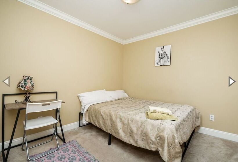 هتل Empress Palace