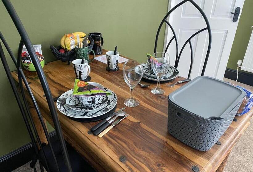 پانسیون Dracula Rooms