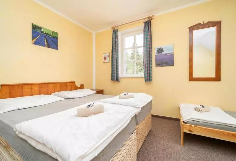 Majatalo Hotýlek Na Mýtě