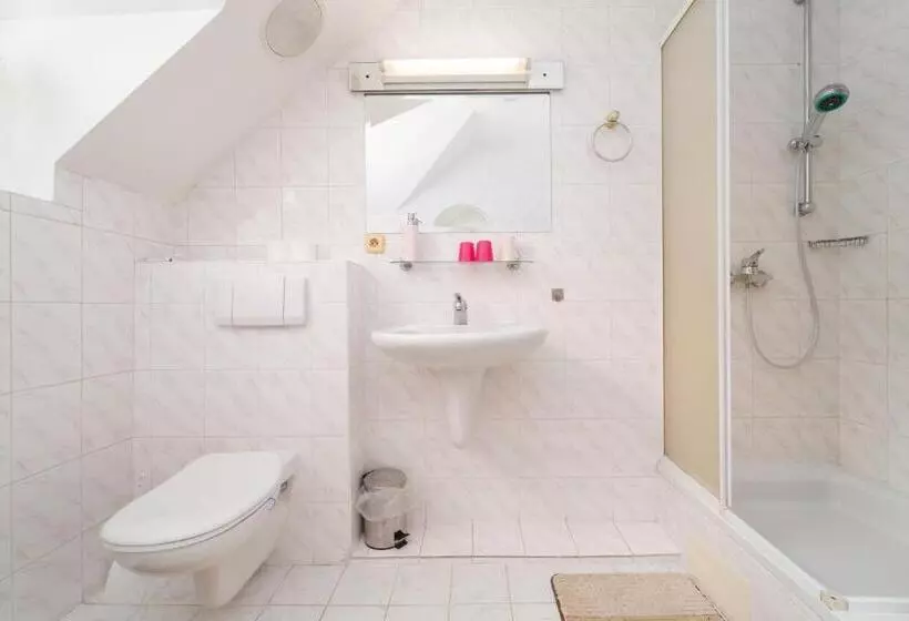 Majatalo Hotýlek Na Mýtě