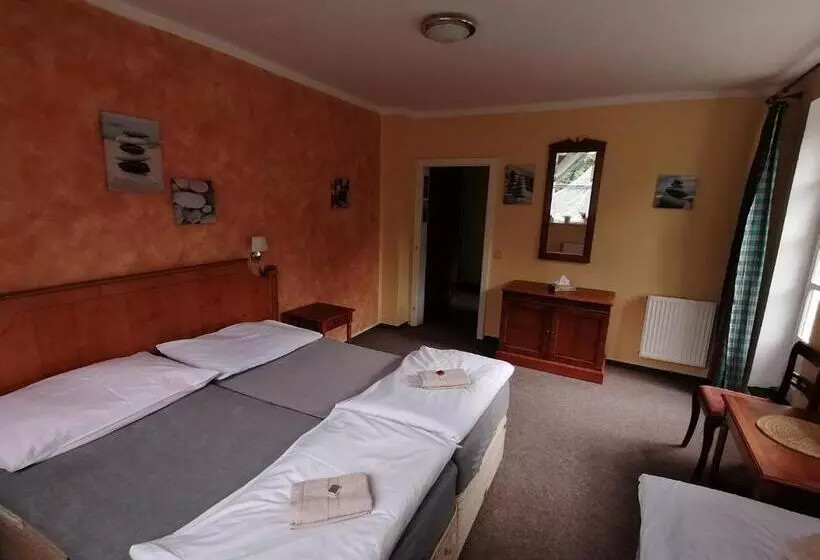 Majatalo Hotýlek Na Mýtě