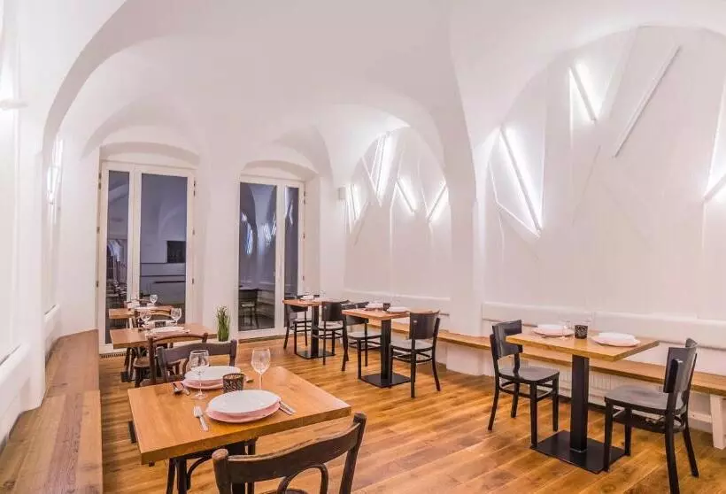 Majatalo Penzion A Restaurace 14