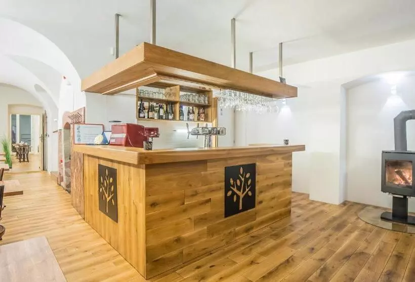 Majatalo Penzion A Restaurace 14