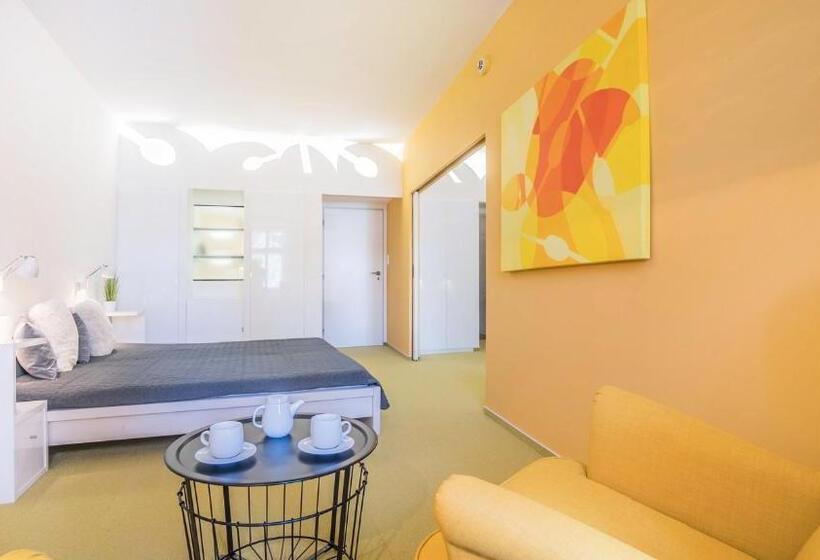 펜션 Penzion A Restaurace 14