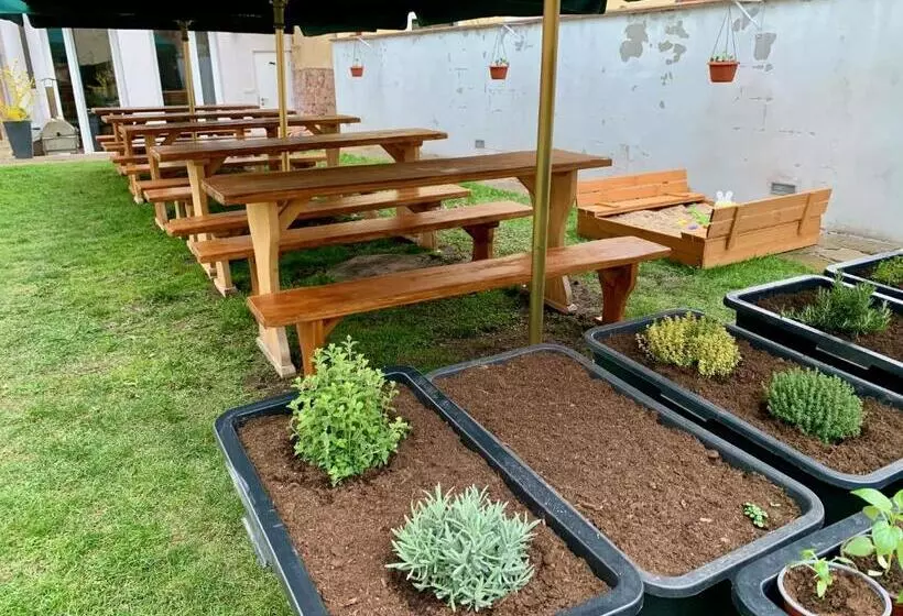 Majatalo Penzion A Restaurace 14