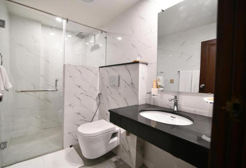 پانسیون Royal Regency