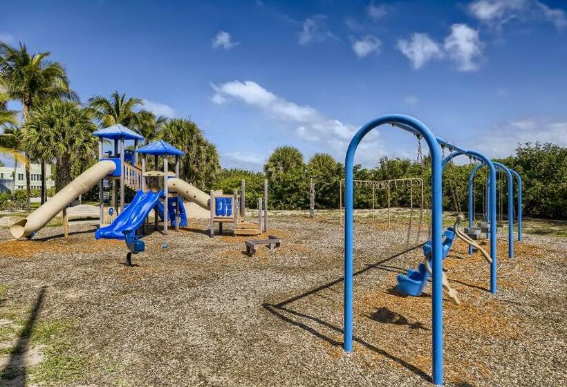 Singer Island Stunner 2 Br