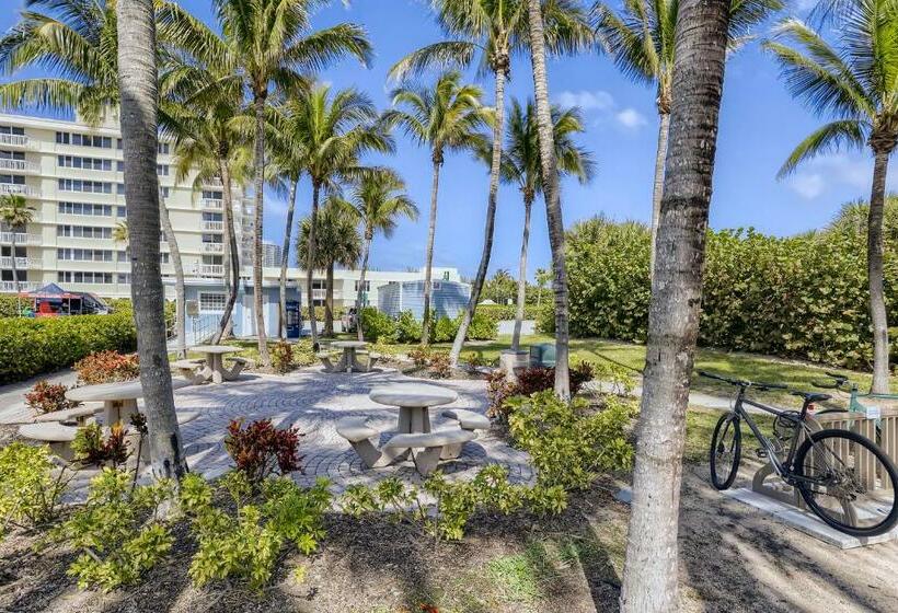 Singer Island Stunner 2 Br