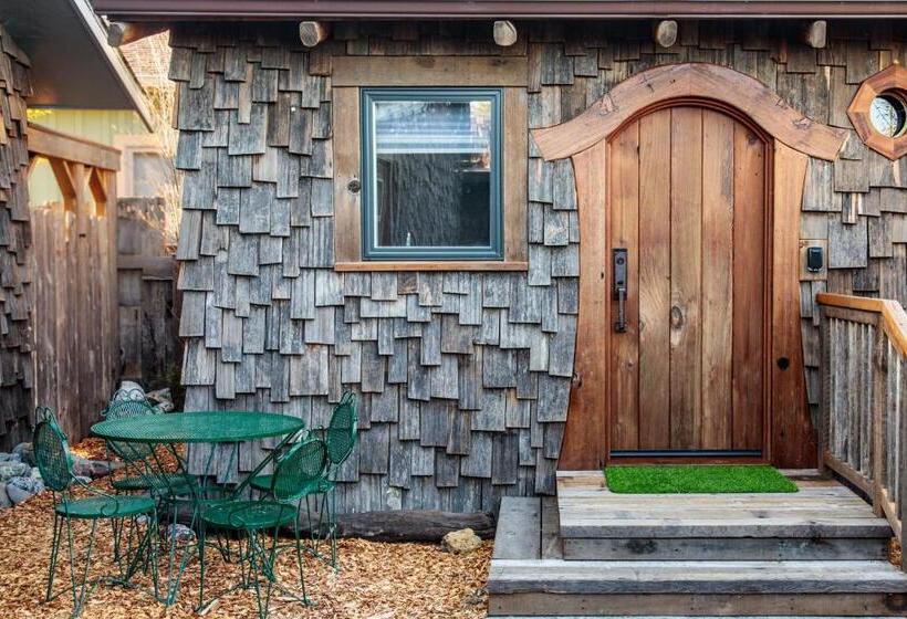 فندق صغير The Front Porch Hidden Oasis