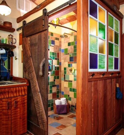 فندق صغير The Front Porch Hidden Oasis