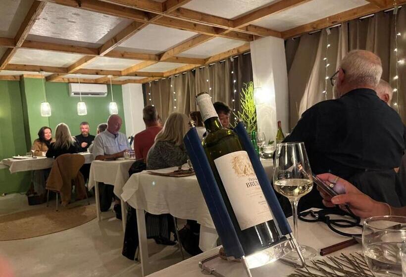 ベッドアンドブレックファースト Finca Elements