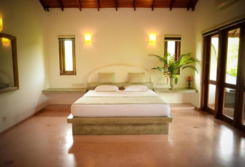 צימר Kingfisher Bamboo Garden Villa