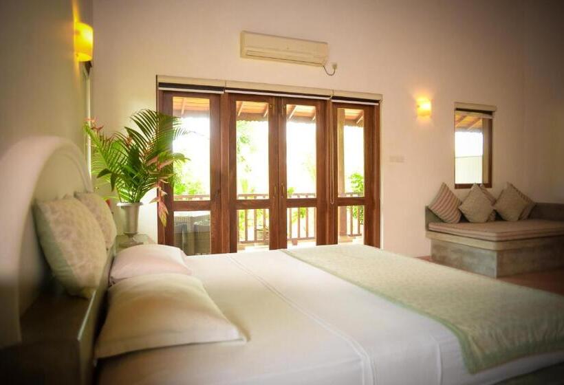 צימר Kingfisher Bamboo Garden Villa