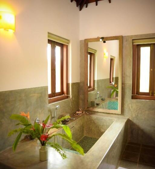 צימר Kingfisher Bamboo Garden Villa